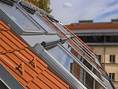 600 niestandardowych okien dachowych FAKRO w Goethehof zdj. 3