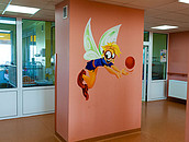 Oddział Dziecięcy Szpitala Specjalistycznego w Brzozowie odmalowany dzięki programowi „Dziecięcy świat w kolorach