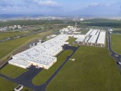 Knauf ma nową fabrykę sufitów we Francji. Powstające tam płyty akustyczne TOPIQ® Alpha dostępne już w Polsce zdj. 2