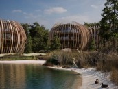 Projekt zakorzeniony w naturze. Nowa wizja architektury na Wyspie Sobieszewskiej według pracowni Ideograf zdj. 11