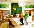 GREENARTE ApiPharm - Zielona ściana z mchu w nowoczesnej aptece
