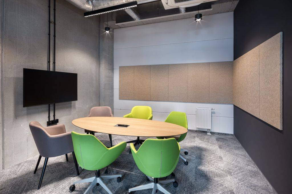 Design i komfort w nowym biurze Makro Cash and Carry zdj. 3