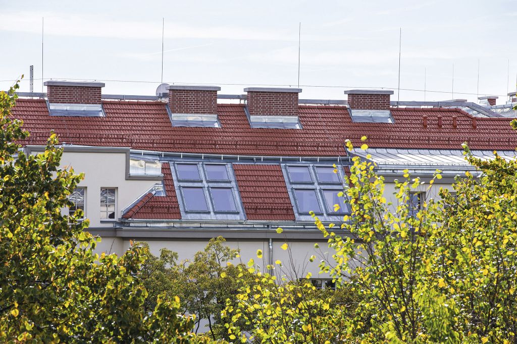 600 niestandardowych okien dachowych FAKRO w Goethehof zdj. 1